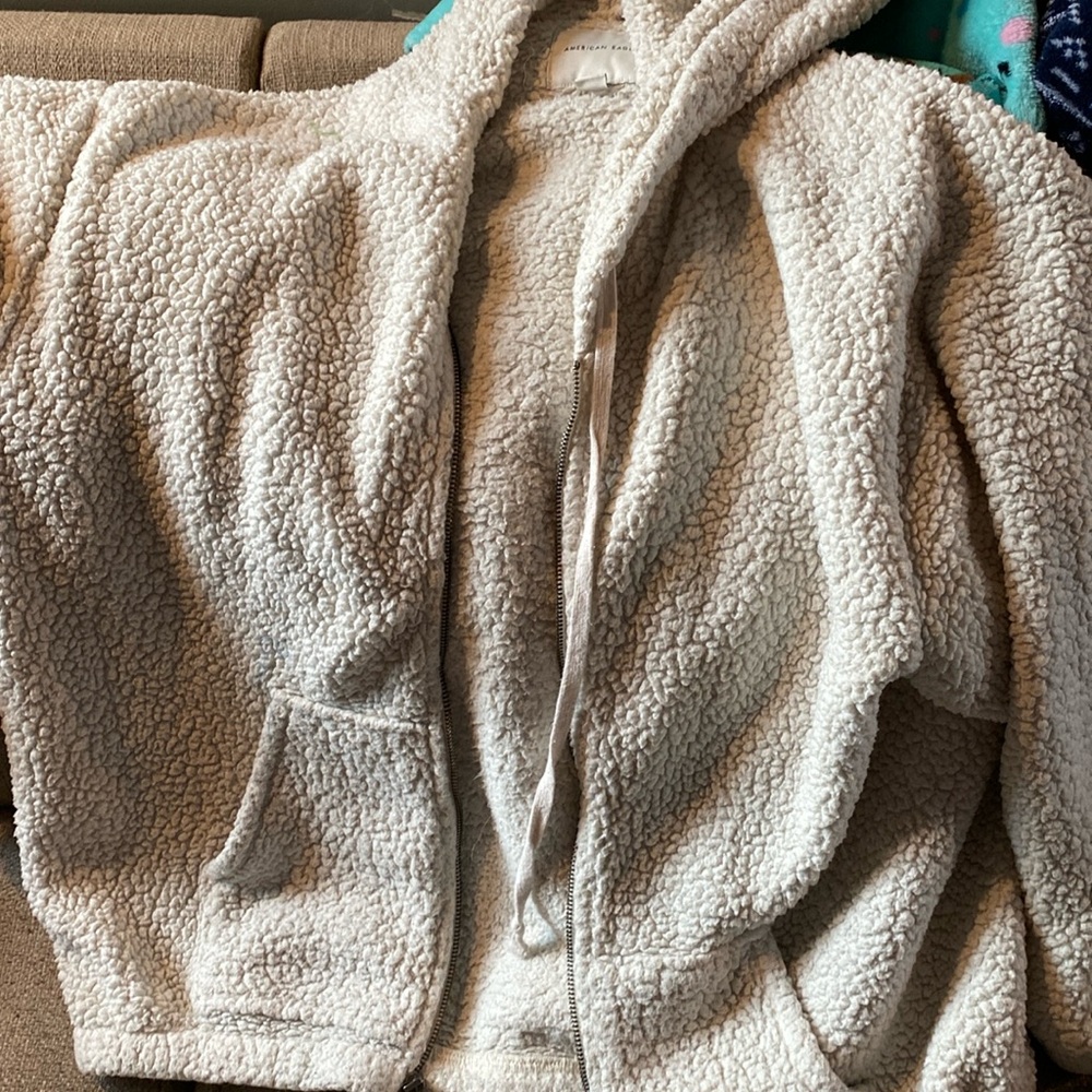 American eagle zip up
